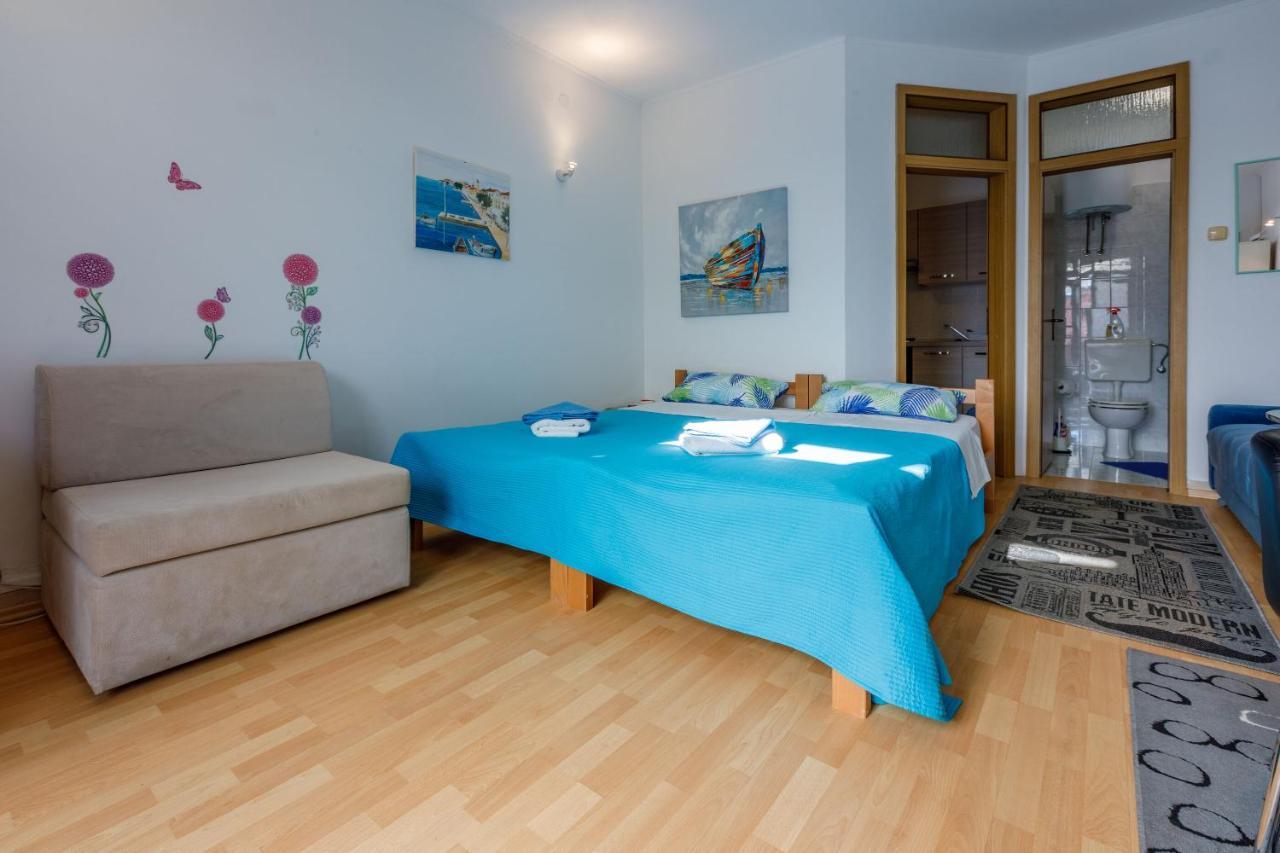 Apartments Budzyn Novi Vinodolski Exterior foto